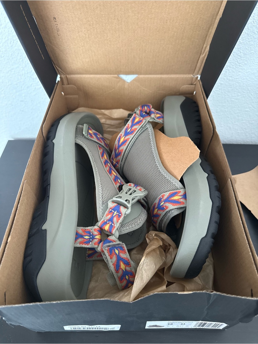NIB Teva Hurricane Ampsole Volt Revive Sports Sandals, Men's 11 / Women's 13